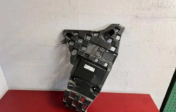 BMW X5 G05 Bumper support mounting bracket corner 7420653 51127420653