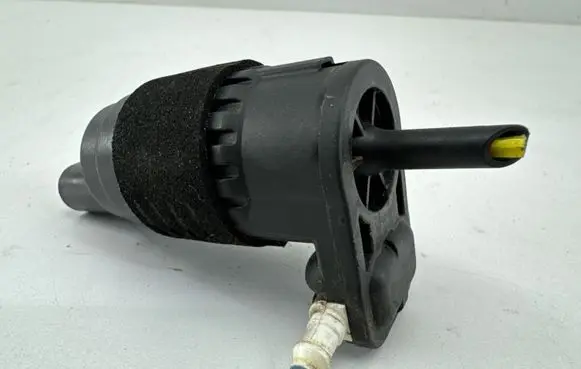 Audi A4 S4 B9 Windscreen/windshield washer pump 8K9955647