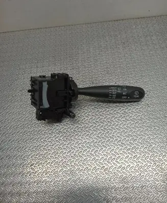 Suzuki Grand Vitara II Wiper control stalk
