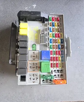 Opel Astra G Fuse box set X55E30S801 001592