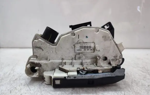 Volkswagen Amarok Front door lock 5N2837016C