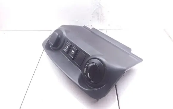 Nissan Navara D23 Differential lock switch 682464KJ0A 682U34KJ0A