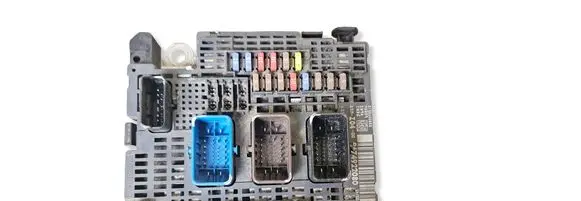 Peugeot 508 Fuse module 9674922080