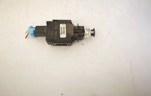 Volvo V70 Brake pedal sensor switch 8622064