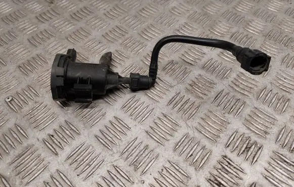 Mercedes-Benz CLS C218 X218 Vacuum valve A0014760532