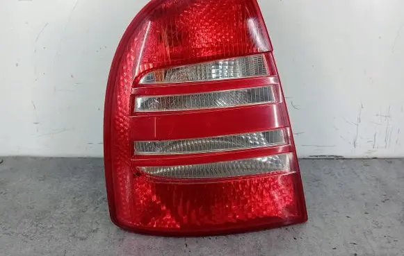 Skoda Superb B5 (3U) Rear/tail lights