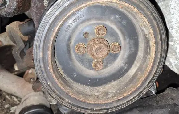 Dodge Journey Crankshaft pulley 03g105243