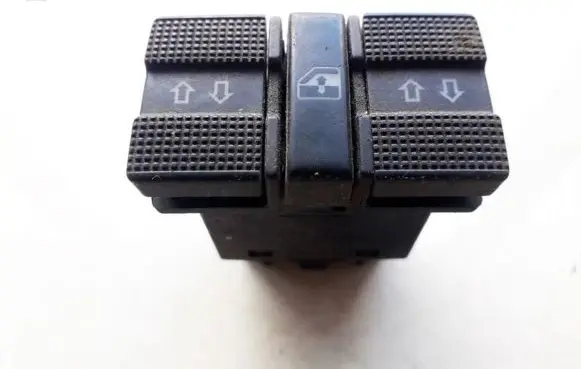 Volkswagen Golf III Electric window control switch 1H0959855A