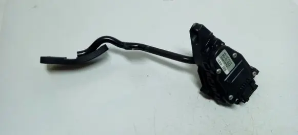 Volkswagen PASSAT B5.5 Accelerator throttle pedal 8E2721523C