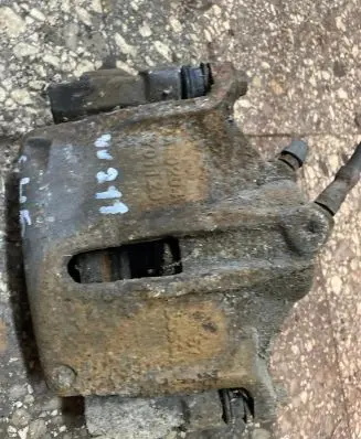 Mercedes-Benz E W211 Front brake caliper