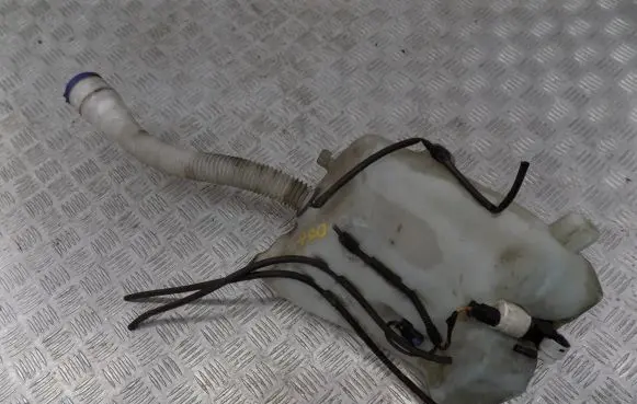Citroen DS4 Windshield washer fluid reservoir/tank