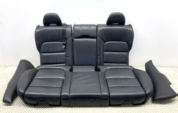 Volvo V70 Second row seats 
