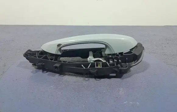 BMW X3 E83 Rear door exterior handle 9881775