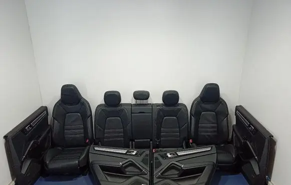 Porsche Cayenne (92A) Seat set 