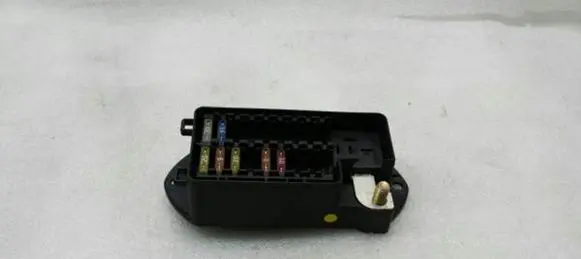 Jaguar XJ X308 Fuse module LNE2800CA