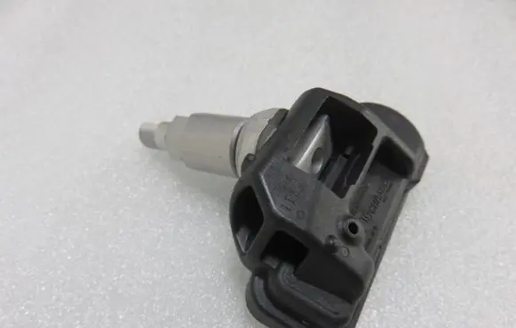 Infiniti Q30 Tire pressure sensor 2546AGG4 2013DJ5531
