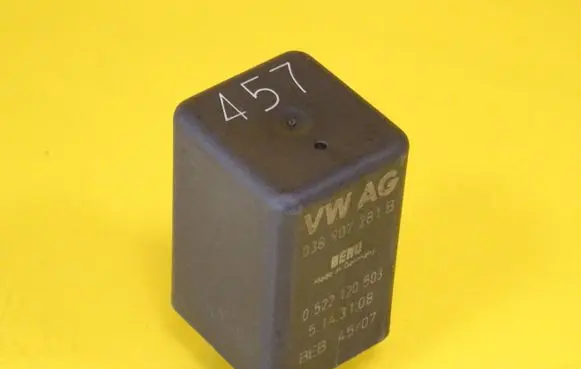 Audi A6 S6 C6 4F Glow plug pre-heat relay 038907281B 0522120503