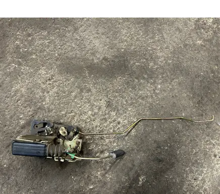 Iveco Daily 30.8 - 9 Front door lock