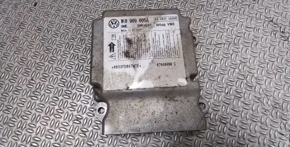Volkswagen Golf V Airbag control unit/module 1K0909605A