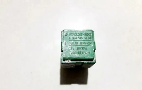 Mercedes-Benz Sprinter W901 W902 W903 W904 Other relay a0045450405 690.10
