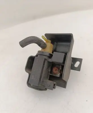 Opel Insignia A Turbo solenoid valve 55573362
