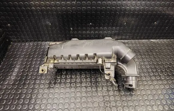 Citroen C4 II Air filter box 9805057080