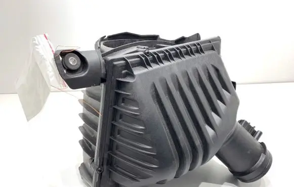 BMW X1 F48 F49 Air filter box 8513916