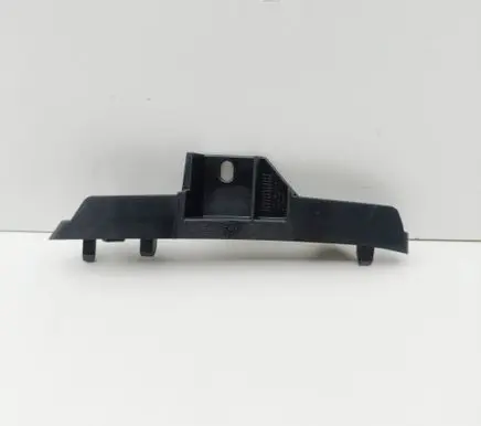 BMW 5 G30 G31 G38 Front bumper mounting bracket 51118065323 8065323