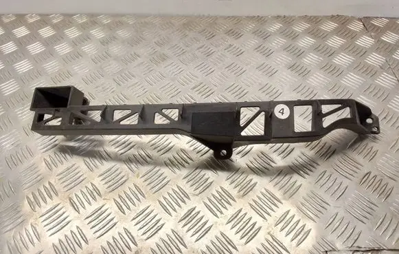 Headlight/headlamp mounting bracket