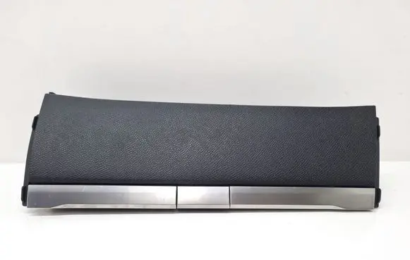 Opel Astra L Glove box 9840542680