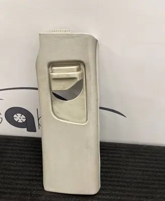 (B) pillar trim (bottom)