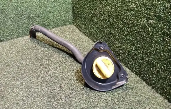 Renault Master III Oil fill pipe 8200795333