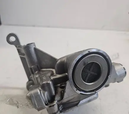 Audi A6 S6 C5 4B Oil pump 059115105G