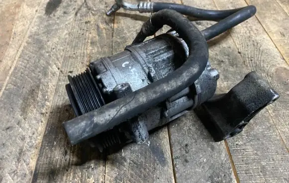 Mercedes-Benz C W203 Air conditioning (A/C) compressor (pump) ge4472209152