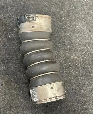 BMW 7 F01 F02 F03 F04 Intercooler hose/pipe 7279410