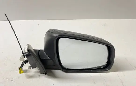 Mitsubishi Lancer VIII Front door electric wing mirror