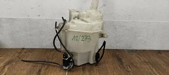 KIA Ceed Windshield washer fluid reservoir/tank 98610-A2000