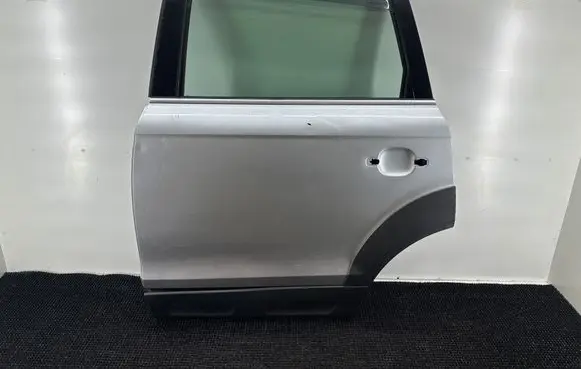 Audi Q7 4L Rear door 
