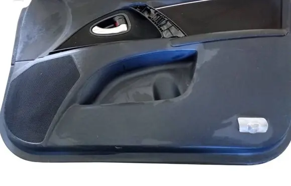 Toyota Avensis T270 Front door card panel trim 6773705011