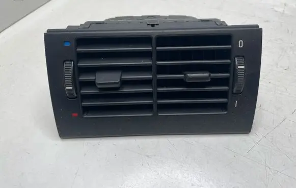 BMW 5 E39 Rear air vent grill 8376150
