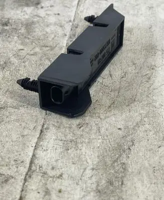 Opel Insignia B Keyless system antenna 13580789