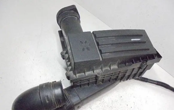 Volkswagen PASSAT B6 Air filter box 1K0129607AG