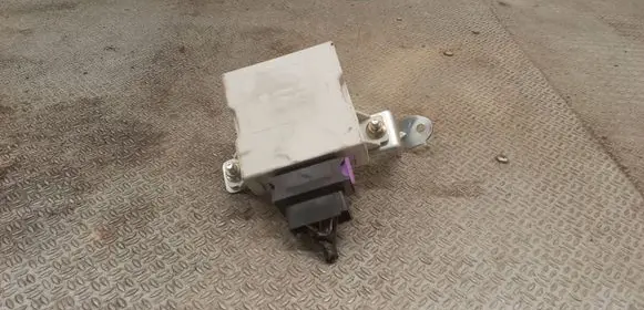 Toyota Avensis T250 Window wiper relay 8594005020
