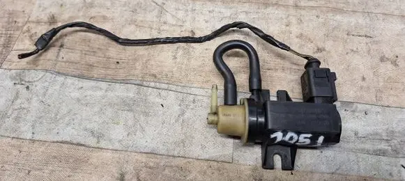 Skoda Octavia Mk2 (1Z) Turbo solenoid valve 1K0906627A 70086800 86T286