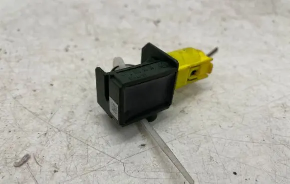 Mercedes-Benz E W212 Airbag deployment crash/impact sensor A1729056000