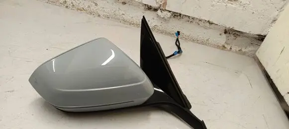 BMW 5 G60 Front door electric wing mirror T2CU96566