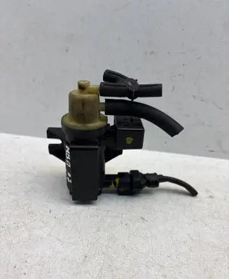 Mercedes-Benz A W169 Turbo solenoid valve A0061536628