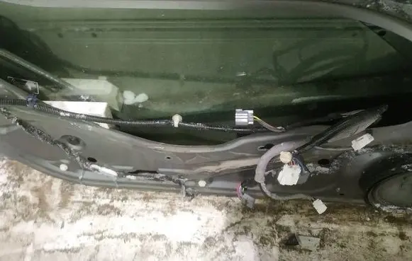 Honda Civic Front door window glass four-door AS2
