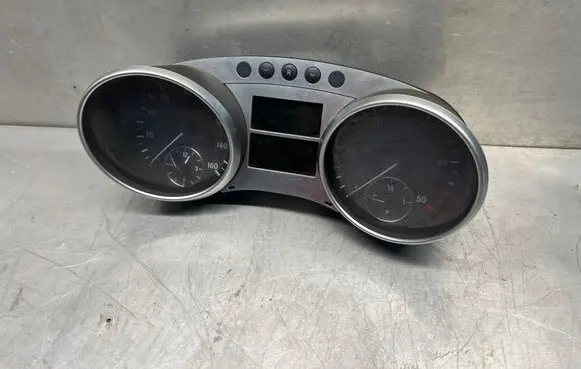 Mercedes-Benz ML W164 Speedometer (instrument cluster) A2515402748
