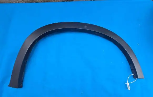 BMW X5 E70 Front arch trim 7158428